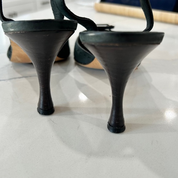 Manolo Blahnik Leather Pointed Toe Slingback Pumps - Picture 8 of 13